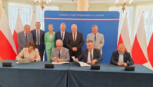 Podpisanie umowy na sfinansowanie zakupu dwóch karetek